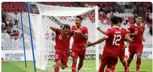 Liga Dagelan dan Romantisme Orang Lama yang Bikin Sepakbola Semakin Mundur