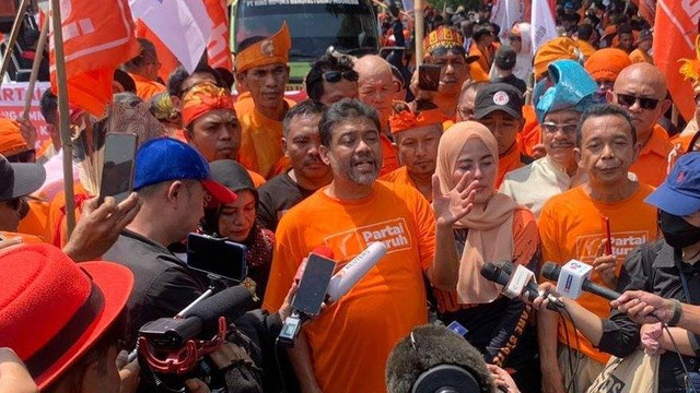 Presiden Partai Buruh, Said Iqbal di Patung Kuda, Jakarta Pusat, Sabtu (14/1). Foto: Jonathan Devin/kumparan