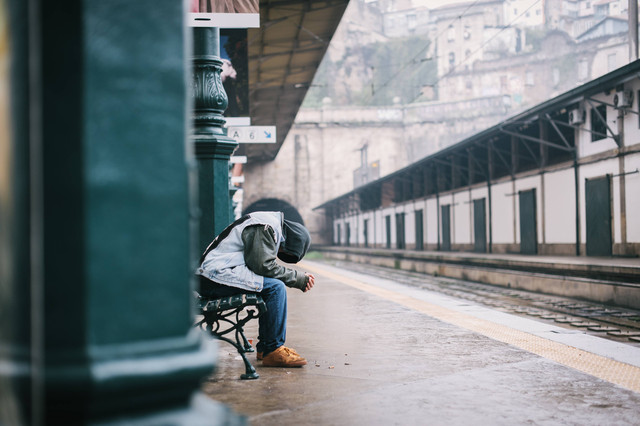 Ilustrasi 5 Puisi Pendek Tentang Perjuangan Hidup. Foto : Unsplash/Maksym Kaharlytskyi.