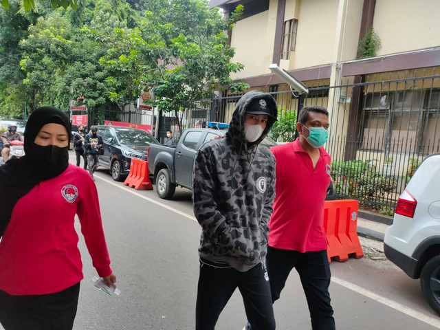 Revaldo dibawa ke Lido, Sukabumi, Jawa Barat untuk jalani rehabilitasi, Senin (16/1). Foto: Dok. Istimewa