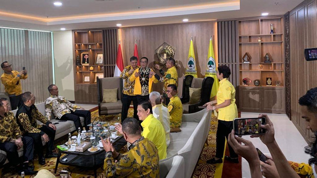 Gubernur Jabar Ridwan Kamil Sah Jadi Kader Golkar. Foto: Paulina Herasmaranindar/kumparan