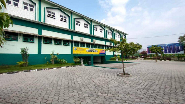 Firly Annisa, dosen Ilmu Komunikasi UMY Dampingi Siswa dalam Literasi Digital