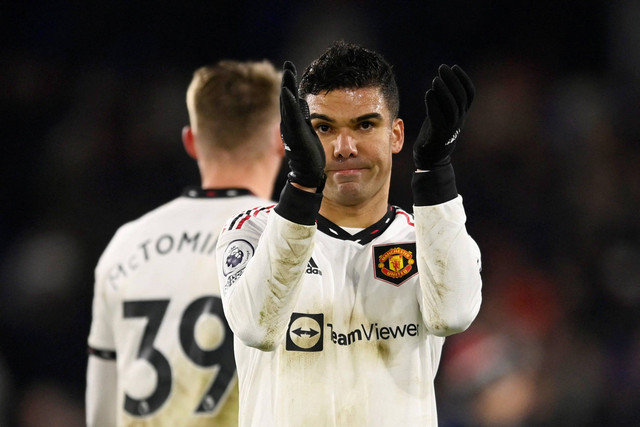 Pemain Manchester United Casemiro saat melawan Crystal Palace pada pertandingan lanjutan Liga Inggris di Stadion Selhurst Park, London, Inggris, Rabu (18/1/2023).
Foto: Peter Cziborra/REUTERS
