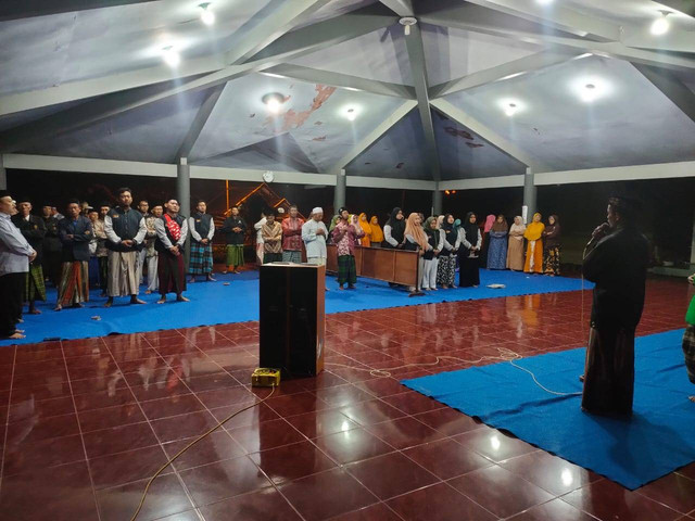 Kegiatan Istighosah Mahasiswa UMSIDA bersama warga desa Tamiajeng/oleh Tim KKN-P 37