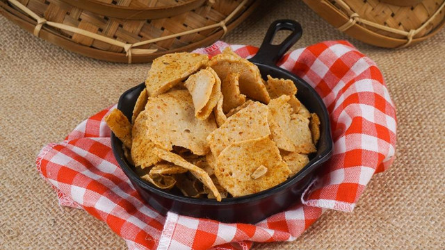 Ilustrasi basreng atau bakso goreng. Foto: Shutter Stock