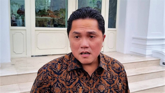Menteri BUMN, Erick Thohir, di Taman Pracima Tuin kompleks Pura Mangkunegaran, Solo, Sabtu (21/01/2023). FOTO: Fernando Fitusia