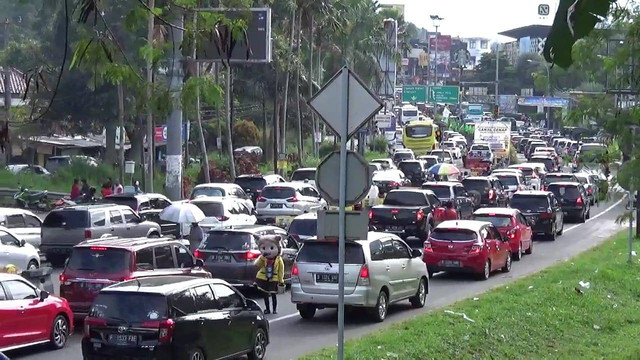 Situasi arah puncak hari ini jelang libur Tahun Baru Imlek, Minggu (22/1/2023). Foto: Dok. Istimewa