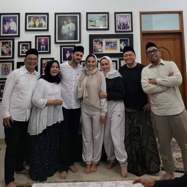 Kekasih Nikita Mirzani, Antonio Dedola jadi mualaf.  Foto: Instagram/@dilar_iyay