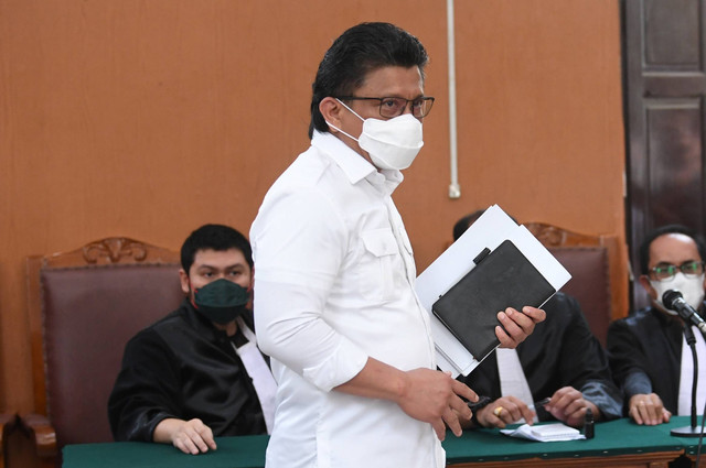 Terdakwa kasus dugaan pembunuhan berencana Brigadir Yosua, Ferdy Sambo mengikuti sidang lanjutan di PN Jakarta Selatan, Jakarta, Selasa (24/1/2023). Foto: Akbar Nugroho Gumay/ANTARA FOTO