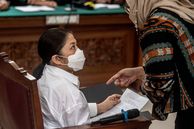 Terdakwa kasus pembunuhan berencana Brigadir Yosua, Putri Candrawathi, menjalani sidang dengan agenda pembacaan pledoi di Pengadilan Negeri Jakarta Selatan, Jakarta, Rabu (25/1/2023). Foto: Aprillio Akbar/ANTARA FOTO