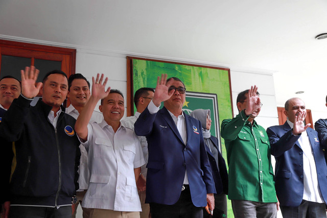 Petinggi Partai Gerindra diwakili Sufmi Dasco, Partai PKB diwakili Syaiful Huda, dan Partai Nasdem diwakili Ahmad Ali melakukan pertemuan di Sekretariat bersama Partai Gerindra-PKB di kawasan Menteng, Jakarta Pusat, Kamis (26/1/2023). Foto: Jamal Ramadhan/kumparan