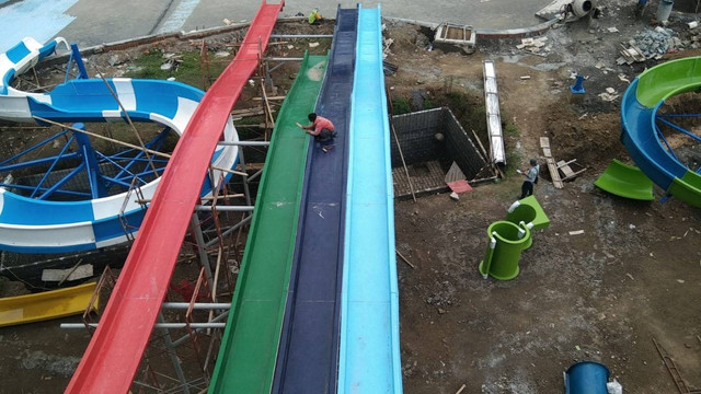 Pembangunan Waterpark Tirtamas di Solo, akan selesai sebelum lebaran 2023. FOTO: Fernando Fitusia