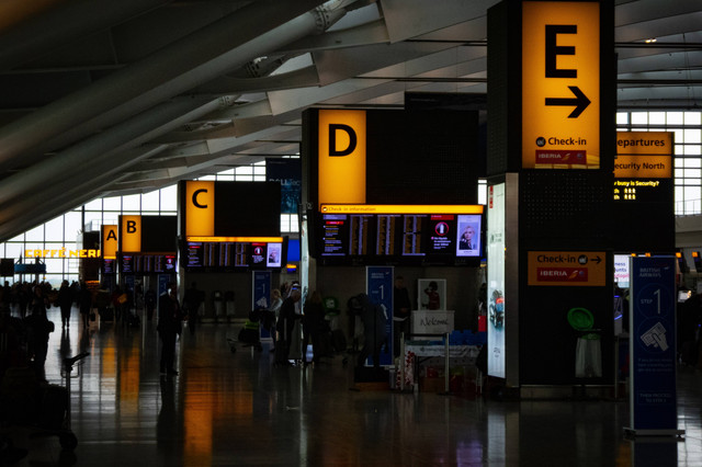  Ilustrasi Batas Waktu Check-In Pesawat Internasional, Foto Unsplash/Go to Nick Fewings's profileNick Fewings