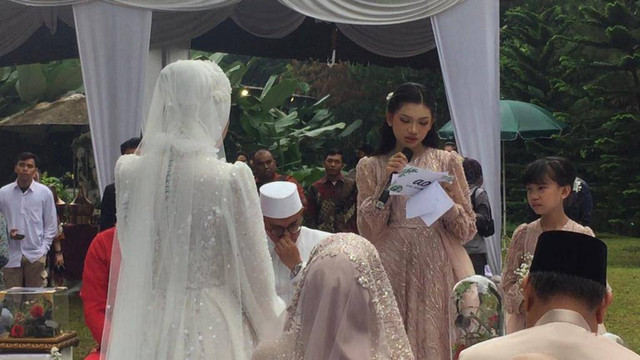 Anak Dahnil Anzar, Gadiza Aysia Revoluna menyampaikan pesan mengharukan di akad nikah Dahnil Anzar. Foto: Rahmat Utomo/kumparan