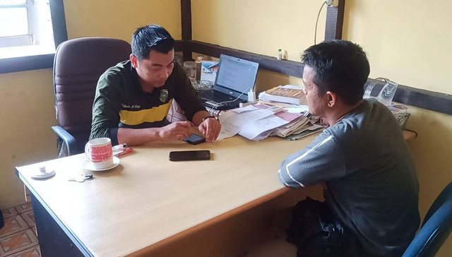 Kepala Bidang Pemerintahan Desa, Dinas Sosial, Pemberdayaan Perempuan, Perlindungan Anak, Pemberdayaan Masyarakat dan Pemdes Kabupaten Mempawah, Bennidiktus. Foto: M. Zain/Hi!Pontianak