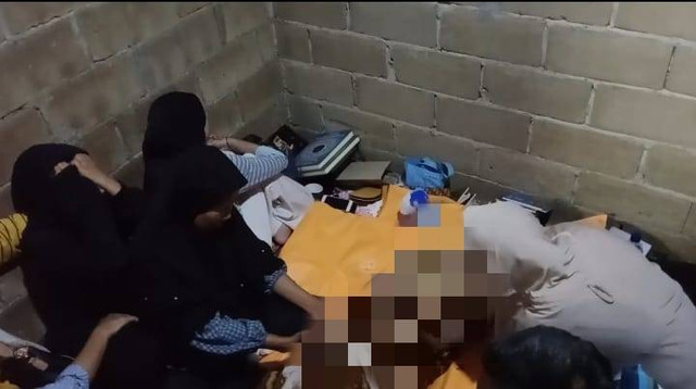 Suasana saat jenazah berada di rumah, Foto : Istimewa