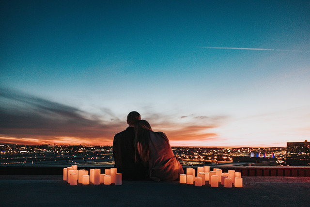  Puisi Romantis Bikin Baper untuk Meluluhkan Hatinya, Foto Unsplash/Nathan Dumlao