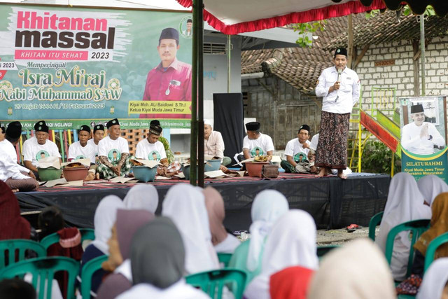 Kegiatan doa dan zikir oleh Kiai Muda Jawa Timur bersama masyarakat sekitar Pondok Pesantren Nabaul Qur'an Al Marzuqi Bojonegoro. Foto: Dok. Istimewa