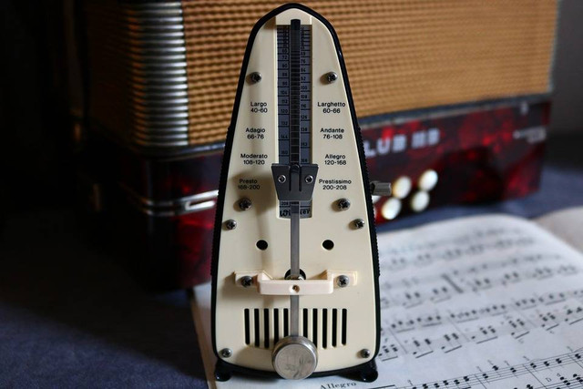 Ilustrasi apa yang kamu ketahui tentang metronome dalam musik. (Foto: stcpictures by https://pixabay.com/id/)