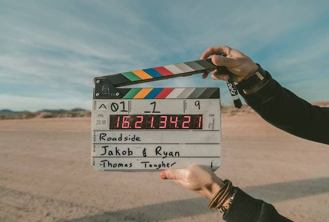 Contoh skenario film pendek. Sumber: unsplash.com