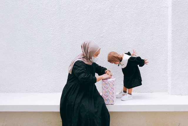 Ilustrasi seorang ibu dan anak bersama. Foto: Pexels.com