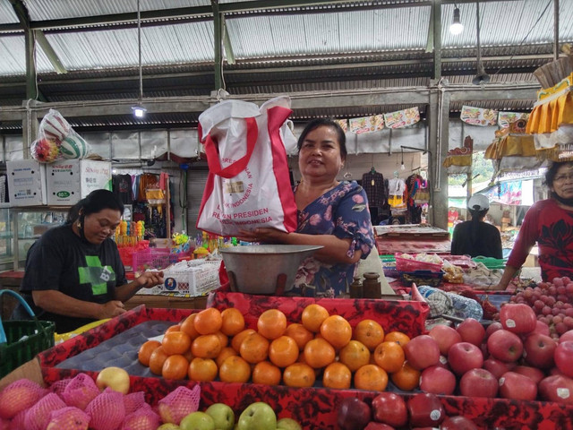 Kadek Sukaniti, salah-satu pedagang di Pasar Baturiti Tabanan, Bali - KAD