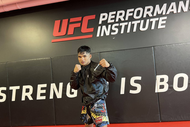 Jeka Saragih berlatih jelang pertarungan Road to UFC di AS. Foto: Kevin Kurnianto/kumparan