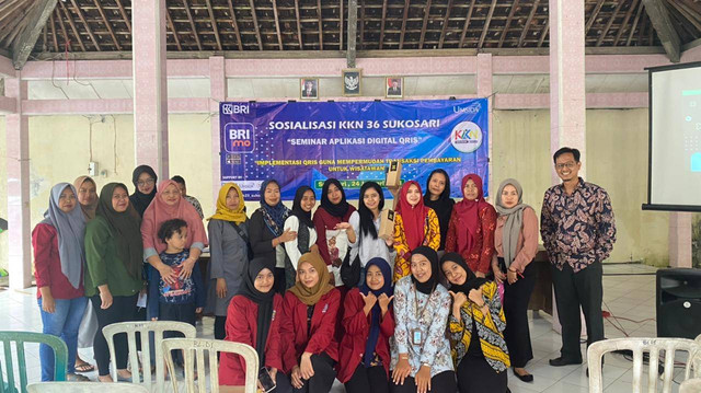 Sosialisasi QRIS Bersama BRI/Dokumentasi Kkn 36