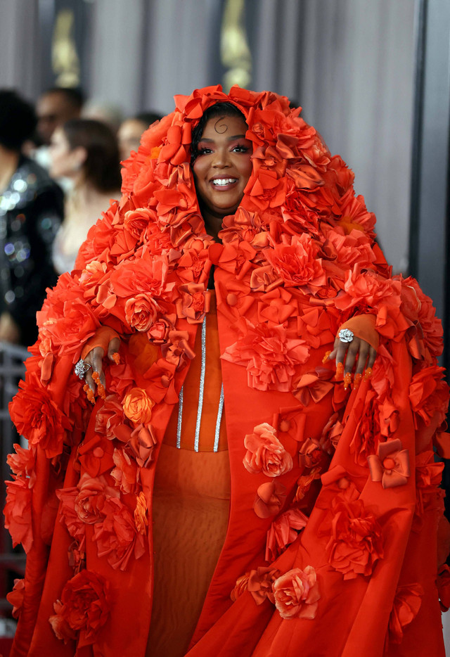 Lizzo menghadiri ajang Grammy Awards Ke-65 di Los Angeles, California, Amerika Serikat, Minggu (5/2/2023).
 Foto: David Swanson/REUTERS