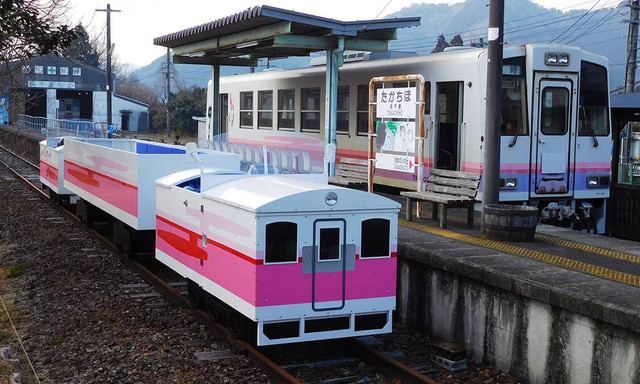 Kereta api unik di Jepang yang pakai bahan bakar kaldu ramen. Foto: ANA