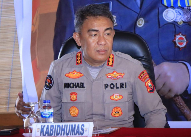 Kabid Humas Polda Maluku Utara, Kombes Pol Michael. Foto: Istimewa