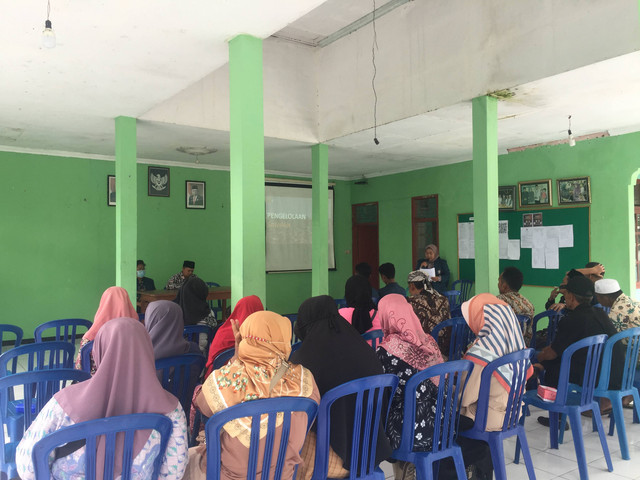 Kegiatan Sosialisasi Pengelolaan Sampah kepada Masyarakat Desa Gendoang (26/01/2023) - Foto: Dokumentasi Kegiatan