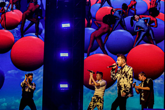 Personel Westlife tampil dalam konser bertajuk The Wild Dream Tour 2023 di ICE BSD, Tangerang, Banten, Kamis (9/2/2023). Foto: Fauzan/ANTARA FOTO