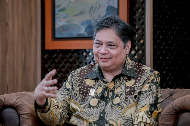 Menko Perekonomian Airlangga Hartanto saat ditemui kumparan di kantornya, Kamis (26/1/2022). Foto: Jamal Ramadhan/kumparan