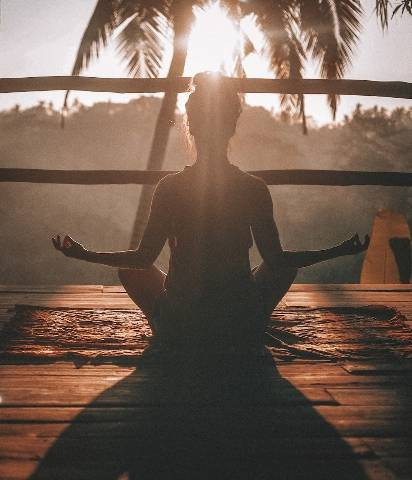 Ilustrasi Yoga Foto: Jared Rice / Unsplash
