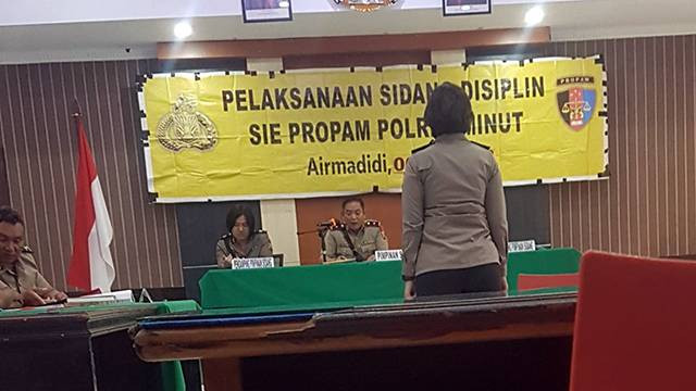 Polwan berinisial YK, eks Kapolsek Mapanget Manado harus menjalani sidang disiplin usai dilaporkan melakukan pemerasan terhadap seorang korban kebakaran di Mapanget, Kota Manado