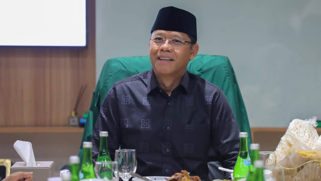 Plt Ketua Umum Partai Persatuan Pembangunan (PPP) Muhamad Mardiono menggelar pertemuan dengan mantan Menteri Pertanian (Mentan) Andi Amran Sulaiman, di Makassar, Sulawesi Selatan, Sabtu (11/2/2023). Foto: PPP