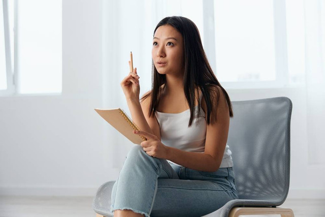 Ilustrasi Leo mengevaluasi keuangan yang dinamis. Foto: Shutterstock