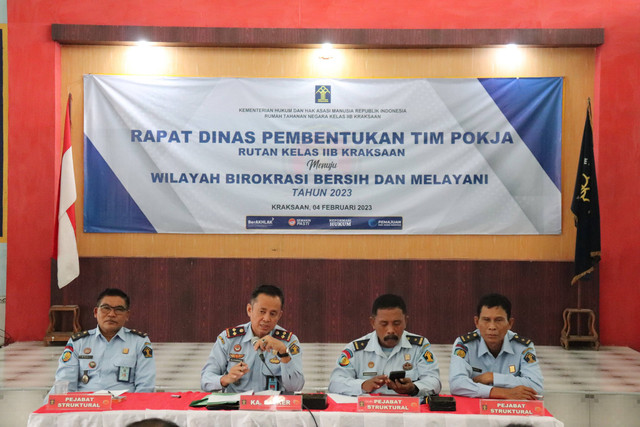 Sanbutan Karutan Kraksaan dalam rapat pembentukan Tim Pokja Pembangunan Zona Integritas. (Humas Rutan Krakasaan)