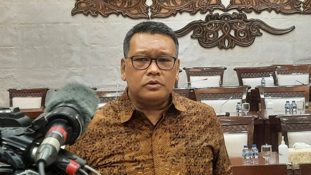 Anggota Komisi XI DPR RI, Eriko Sotarduga di Kompleks Parlemen, Senin (13/2/2023). Foto: Ave Airiza Gunanto/kumparan