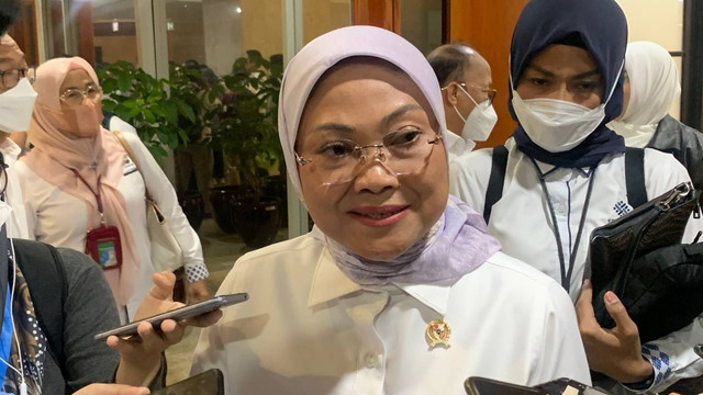 Menaker Ida Fauziyah usai Raker di Komisi IX, DPR RI, Senin (13/2/2023). Foto: Nabil Jahja/kumparan