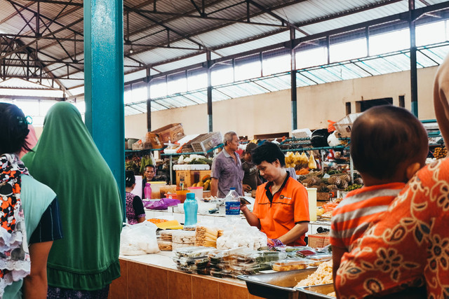 Tempat makan dekat Perpusnas yang lezat dan murah. Foto: Unsplash/Devi Puspita Amartha Yahya.
