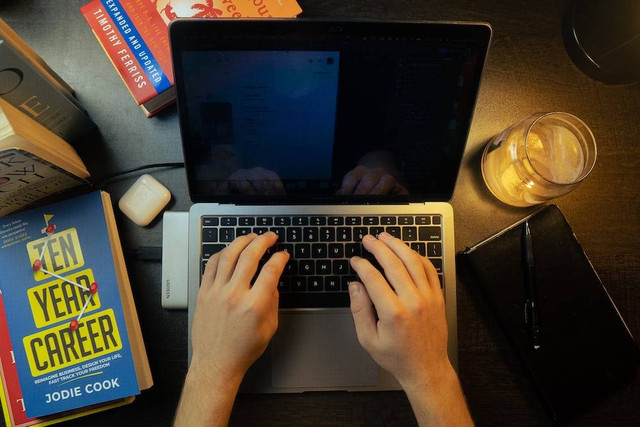 Ilustrasi Mengapa Bagian Pendahuluan pada Buku Nonfiksi harus Menarik? Foto:Unsplash