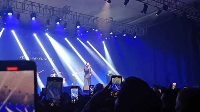 Konser Tur Album Manusia Tulus di Bali Nusa Dua Convention Center (BNDCC), Kabupaten Badung, Bali, Selasa (14/2). Foto: Denita BR Matondang/kumparan