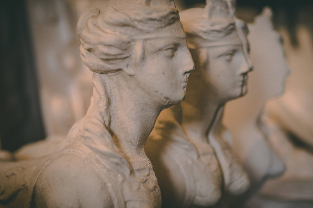 Ilustrasi Teknik Pembuatan Patung, sumber foto (Matt Seymour) by unsplash.com