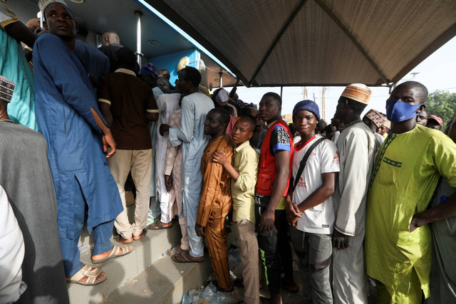 Warga Nigeria dari berbagai macam latar belakang agama. Foto: Temilade Adelaja/REUTERS