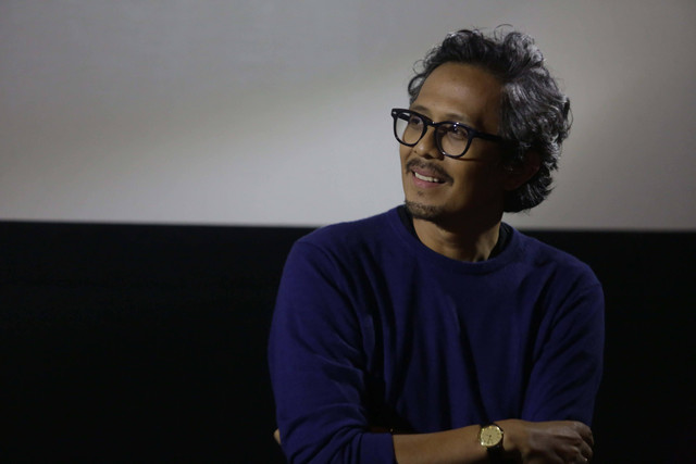 Sutradara Teddy Soeriatmadja saat hadir di screning film Berbalas Dendam di Plaza Indonesia, Jakarta, Rabu, (15/2/2023). Foto: Agus Apriyanto