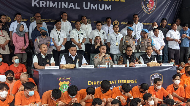 Jumpa pers pengungkapan kasus kejahatan jalanan sejak awal 2023 di Polda Metro Jaya, Kamis (16/2). Foto: Jonathan Devin/kumparan