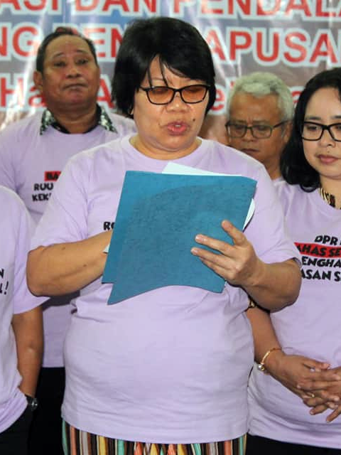 Pdt Ruth K Wangkai dari Gerakan Perempuan Sulut (GPS)