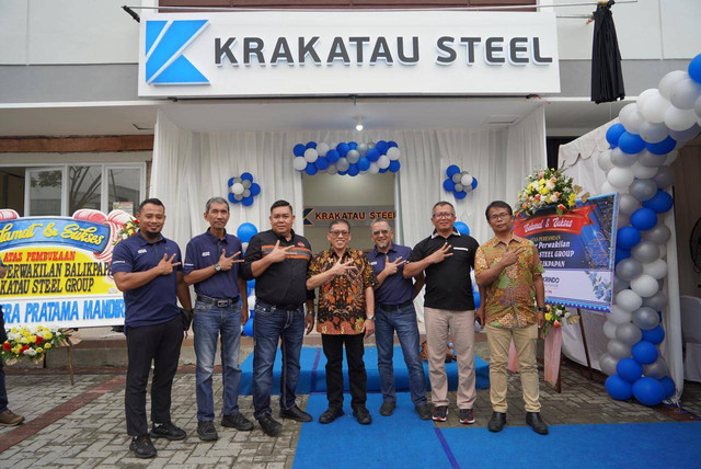 Suasana peresmian Kantor Perwakilan Krakatau Steel Group (KSG) di Grand City Palladium Blok G03, Balikpapan, Jumat (17/2/2023). Foto: Dok. Krakatau Steel